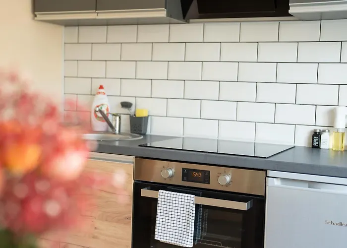 Modern City Stay - New Central Fully Equipped